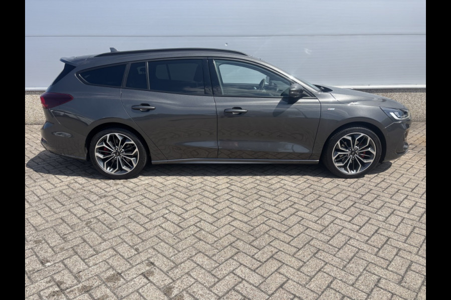Ford FOCUS Wagon 1.0 EcoB. ST Line. X Bns DRIVERPACK! WINTERPACK! 18INCH!
