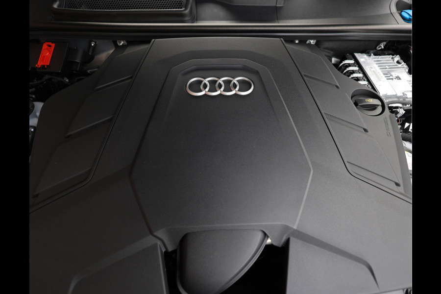 Audi Q8 60 TFSIe quattro Pro Line S Competition *Pano*Trekhaak*Matrix*HUD*