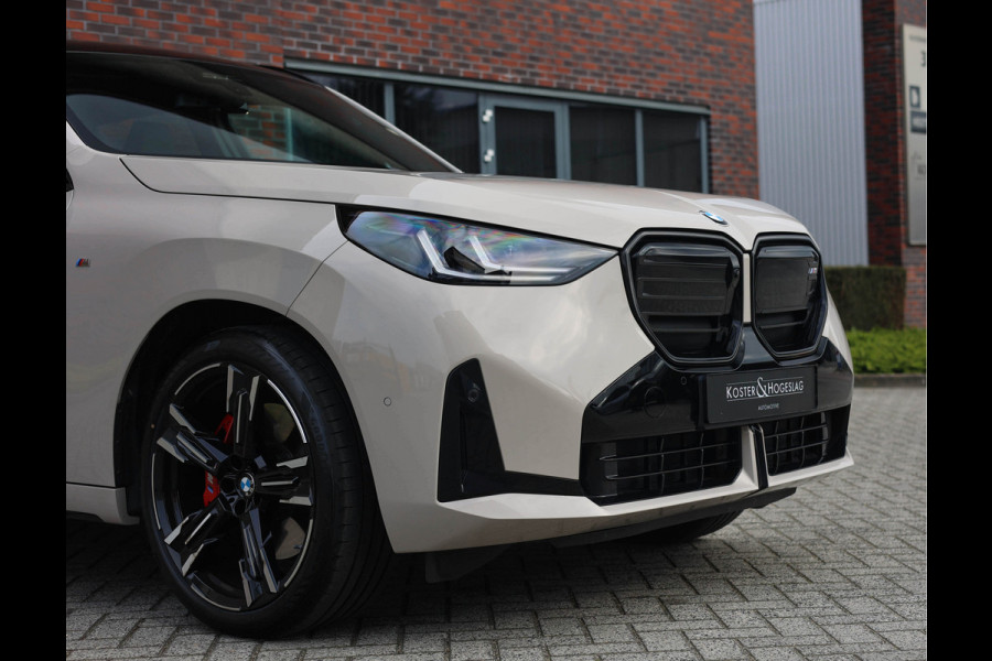 BMW X3 M50 xDrive *Direct leverbaar!*Trekhaak*Pano*IconicGlow*