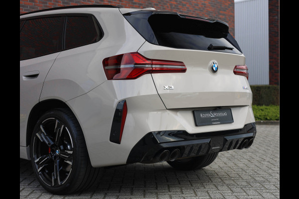 BMW X3 M50 xDrive *Direct leverbaar!*Trekhaak*Pano*IconicGlow*