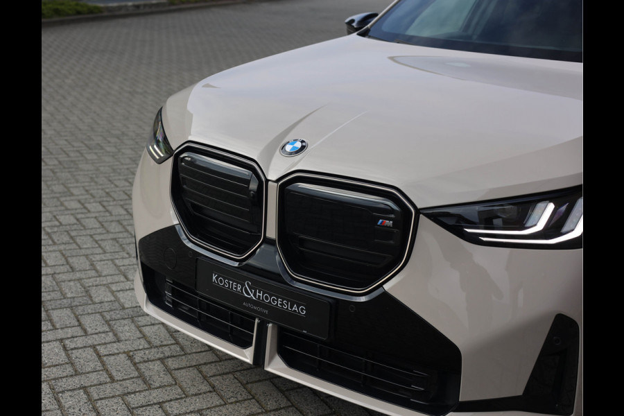 BMW X3 M50 xDrive *Direct leverbaar!*Trekhaak*Pano*IconicGlow*