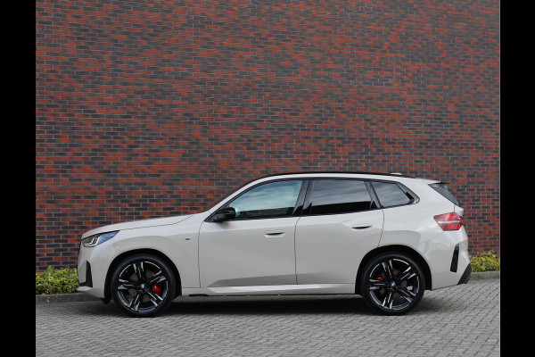 BMW X3 M50 xDrive *Direct leverbaar!*Trekhaak*Pano*IconicGlow*