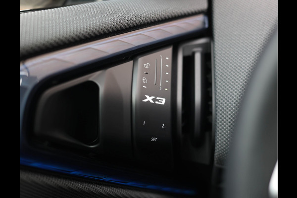 BMW X3 M50 xDrive *Direct leverbaar!*Trekhaak*Pano*IconicGlow*