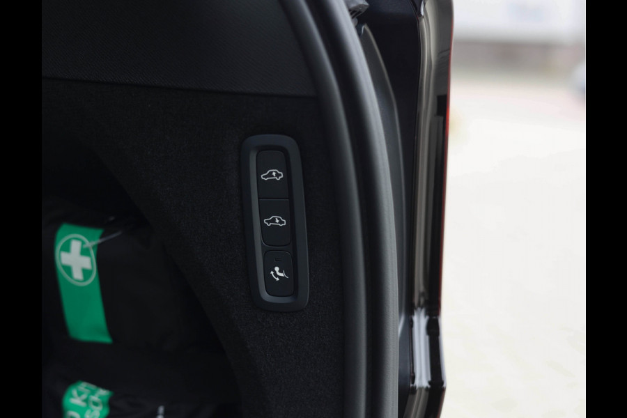 Volvo XC90 T8 AWD Ultra Dark *Trekhaak*Bow&Wil*Treeplanken*
