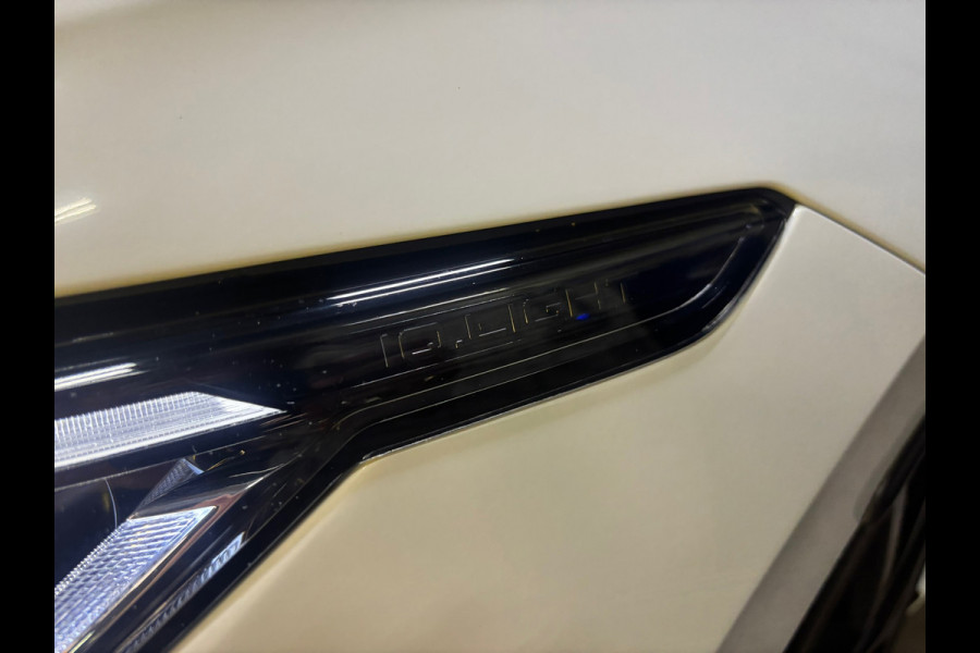 Volkswagen Golf 2.0 TSI R 4Motion Performance AKRA
