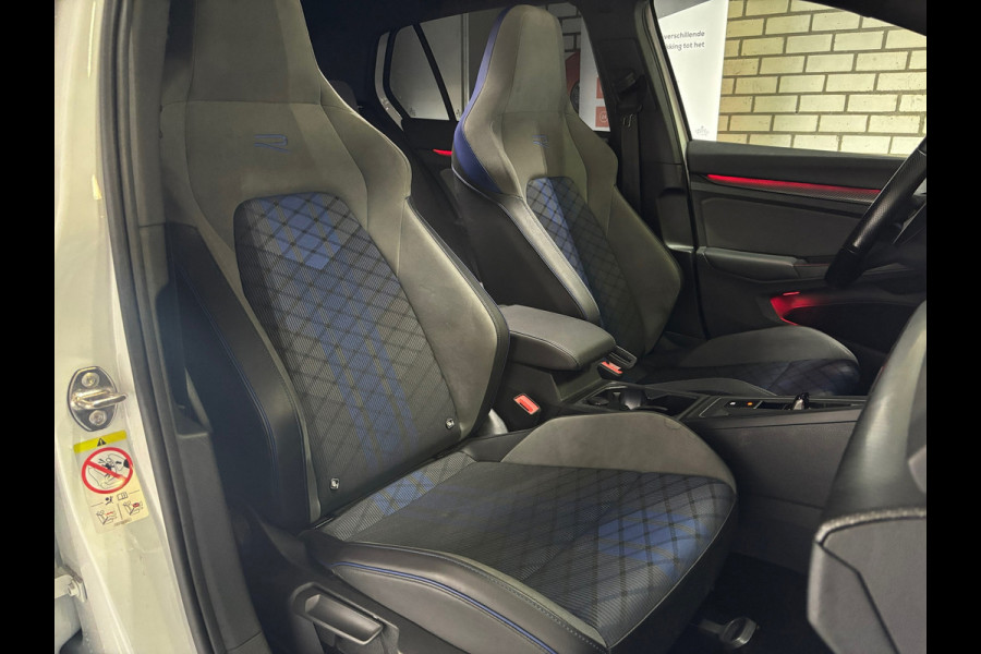 Volkswagen Golf 2.0 TSI R 4Motion Performance AKRA