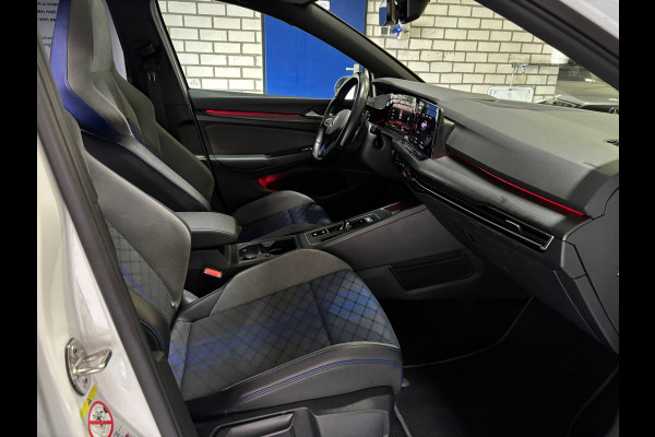 Volkswagen Golf 2.0 TSI R 4Motion Performance AKRA