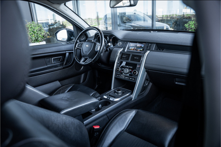 Land Rover Discovery Sport 2.0 TD4 SE 7p. - Incl. BTW! l NL Auto l Trekhaak | Camera