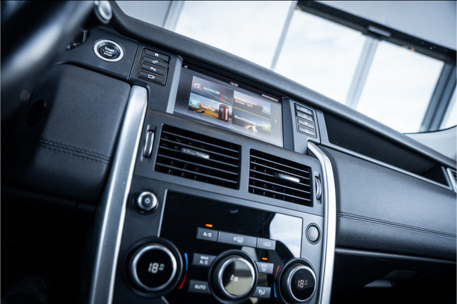 Land Rover Discovery Sport 2.0 TD4 SE 7p. - Incl. BTW! l NL Auto l Trekhaak | Camera