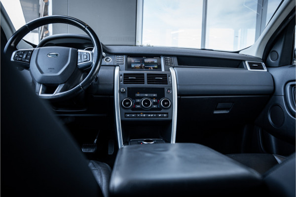 Land Rover Discovery Sport 2.0 TD4 SE 7p. - Incl. BTW! l NL Auto l Trekhaak | Camera