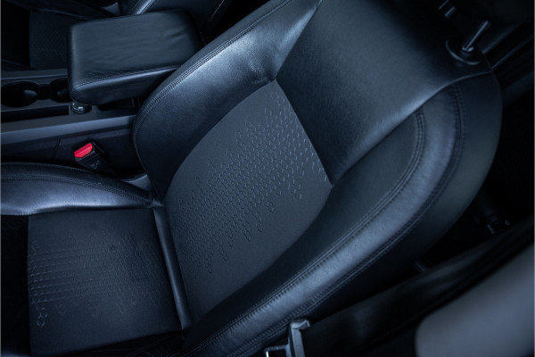 Land Rover Discovery Sport 2.0 TD4 SE 7p. - Incl. BTW! l NL Auto l Trekhaak | Camera