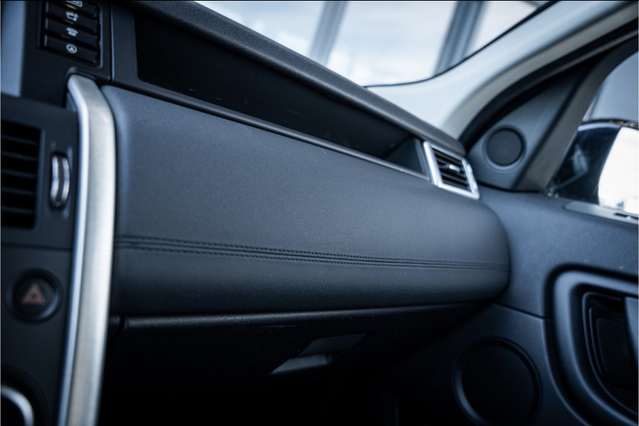 Land Rover Discovery Sport 2.0 TD4 SE 7p. - Incl. BTW! l NL Auto l Trekhaak | Camera