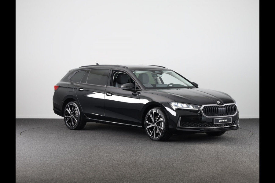 Škoda Superb Combi Business Edition 1.5 TSI PHEV 204pk | 19 inch | Elek. + massagestoelen | Stoelverwarming | Adaptive Cruise | Blind Spot | Navigatie | Camera |