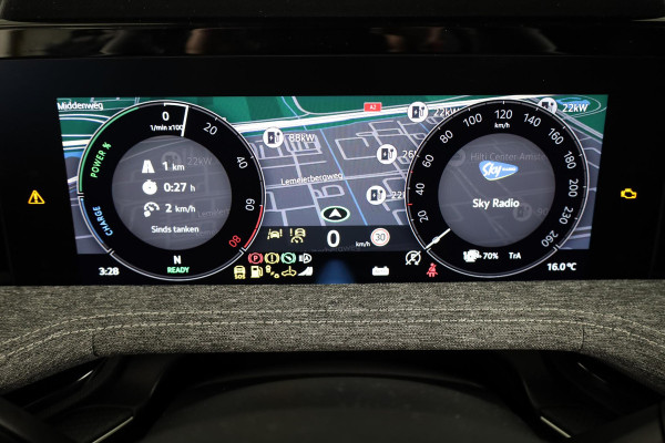 Škoda Superb Combi Business Edition 1.5 TSI PHEV 204pk | 19 inch | Elek. + massagestoelen | Stoelverwarming | Adaptive Cruise | Blind Spot | Navigatie | Camera |
