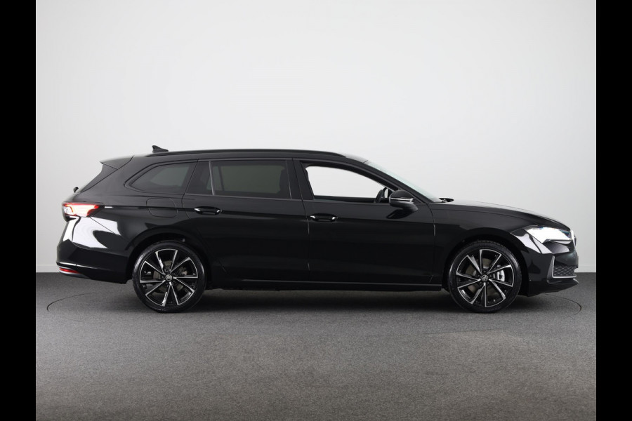 Škoda Superb Combi Business Edition 1.5 TSI PHEV 204pk | 19 inch | Elek. + massagestoelen | Stoelverwarming | Adaptive Cruise | Blind Spot | Navigatie | Camera |