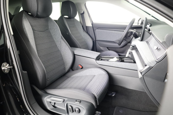Škoda Superb Combi Business Edition 1.5 TSI PHEV 204pk | 19 inch | Elek. + massagestoelen | Stoelverwarming | Adaptive Cruise | Blind Spot | Navigatie | Camera |