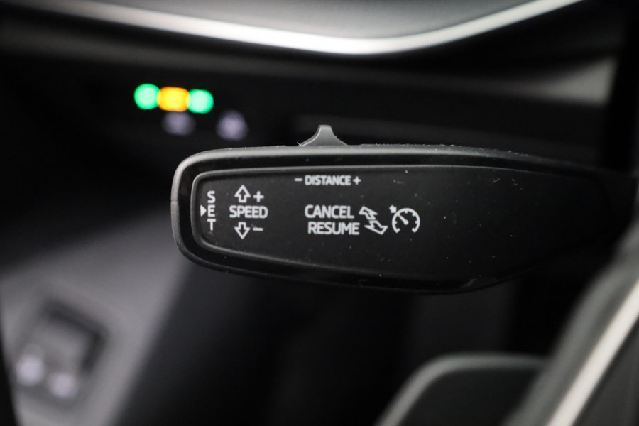 Škoda Superb Combi Business Edition 1.5 TSI PHEV 204pk | 19 inch | Elek. + massagestoelen | Stoelverwarming | Adaptive Cruise | Blind Spot | Navigatie | Camera |