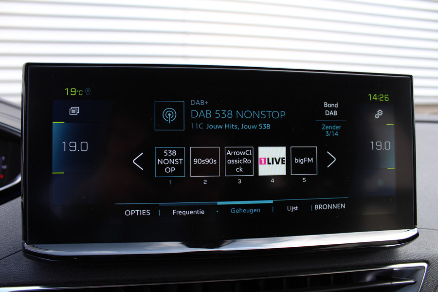 Peugeot 3008 1.6 HYbrid 225 Allure | Navigatie | Winterpack | Led | Camera