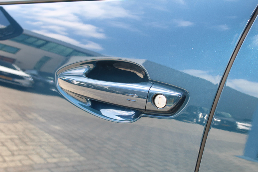 Peugeot 3008 1.6 HYbrid 225 Allure | Navigatie | Winterpack | Led | Camera