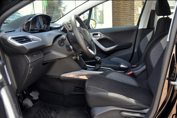 Peugeot 2008 1.2 PureTech Active | Navigatie | Airco | Trekhaak