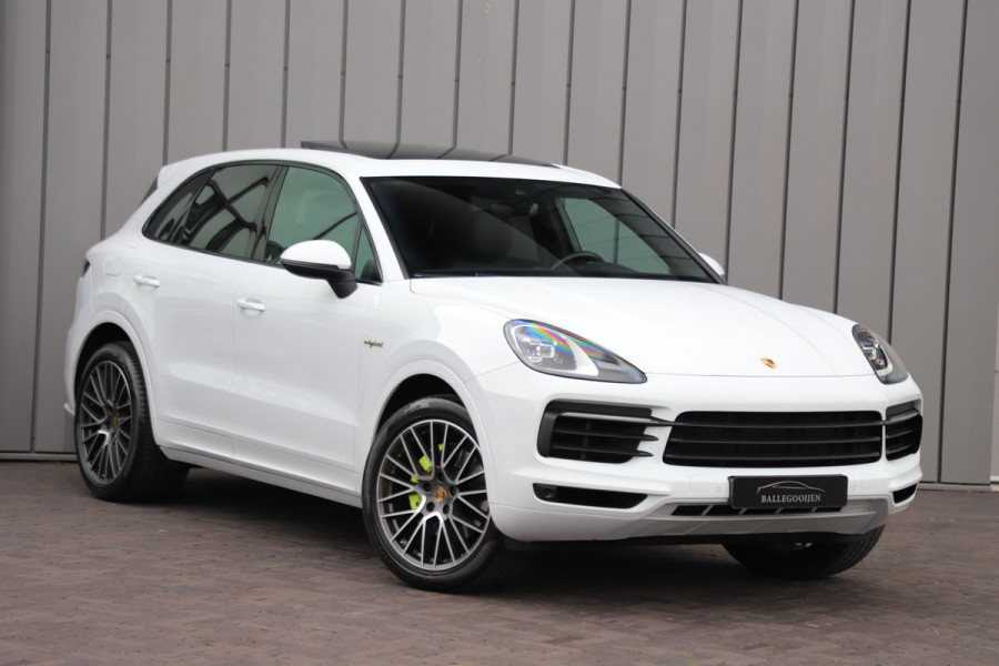 Porsche Cayenne 3.0 E-Hybrid | 462PK | Pano | Adaptief-onderstel | Memory | Bose | Matrix-led | Sport-chrono | Stoelverwarming | 2020.