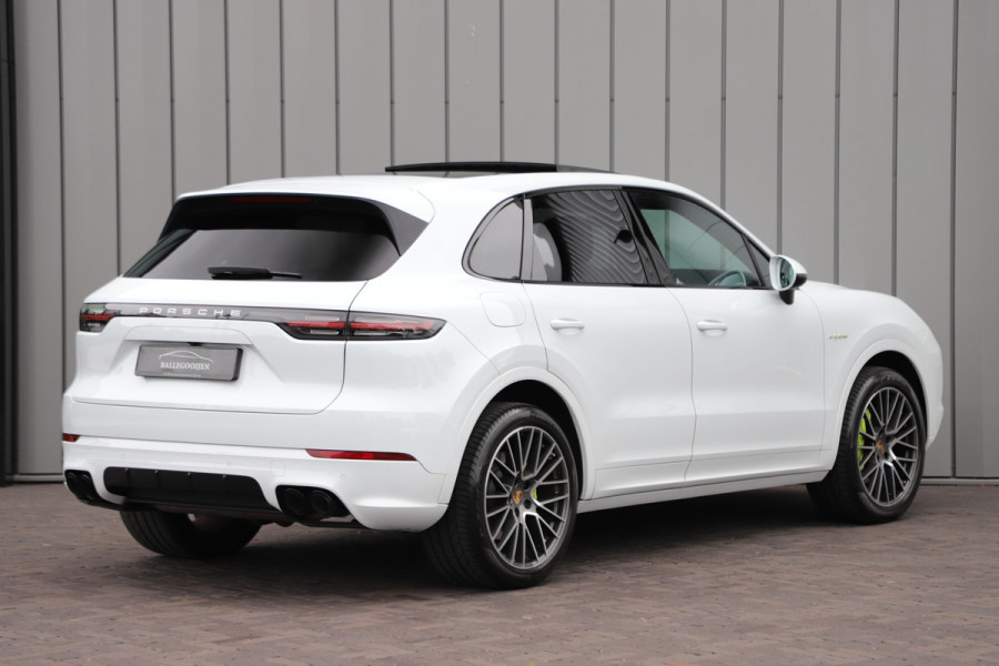Porsche Cayenne 3.0 E-Hybrid | 462PK | Pano | Adaptief-onderstel | Memory | Bose | Matrix-led | Sport-chrono | Stoelverwarming | 2020.