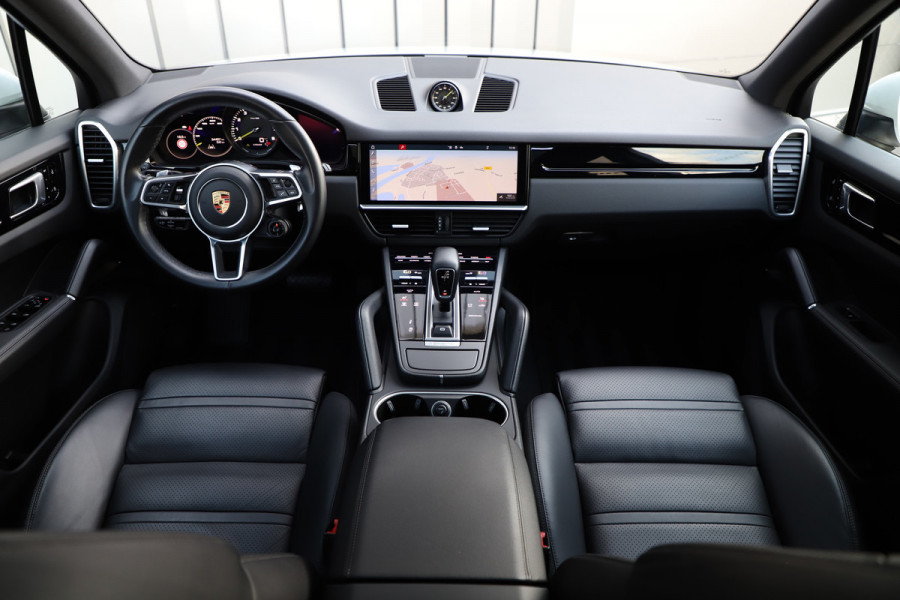 Porsche Cayenne 3.0 E-Hybrid | 462PK | Pano | Adaptief-onderstel | Memory | Bose | Matrix-led | Sport-chrono | Stoelverwarming | 2020.