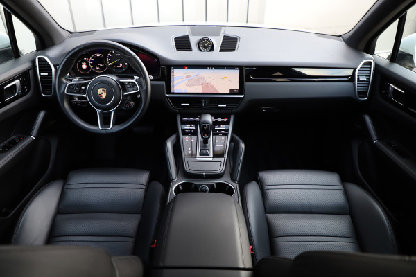 Porsche Cayenne 3.0 E-Hybrid | 462PK | Pano | Adaptief-onderstel | Memory | Bose | Matrix-led | Sport-chrono | Stoelverwarming | 2020.