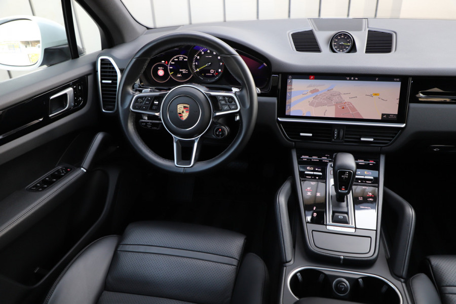 Porsche Cayenne 3.0 E-Hybrid | 462PK | Pano | Adaptief-onderstel | Memory | Bose | Matrix-led | Sport-chrono | Stoelverwarming | 2020.