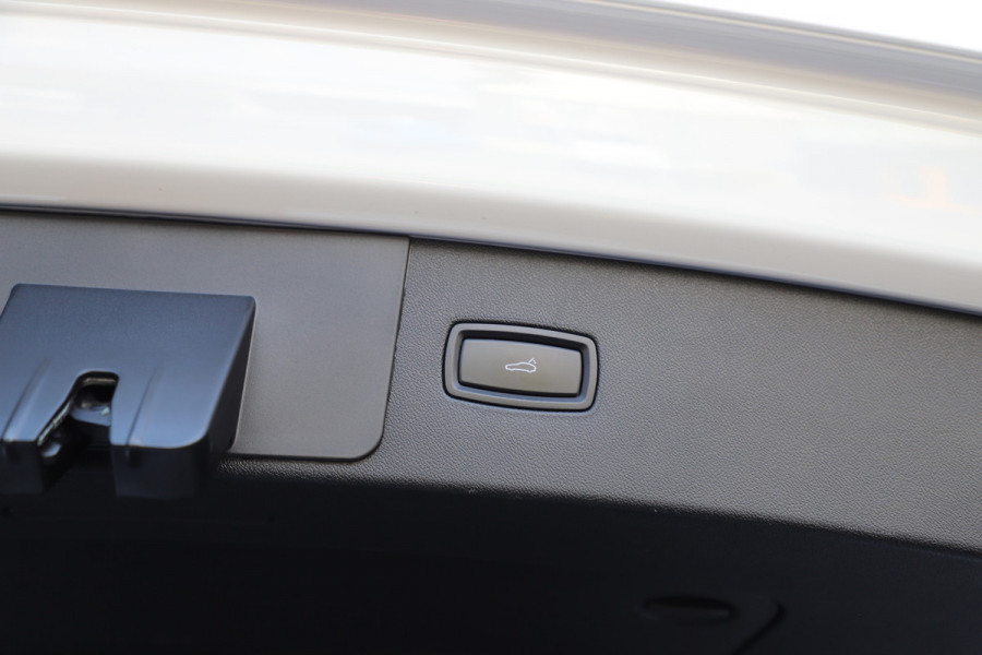Porsche Cayenne 3.0 E-Hybrid | 462PK | Pano | Adaptief-onderstel | Memory | Bose | Matrix-led | Sport-chrono | Stoelverwarming | 2020.