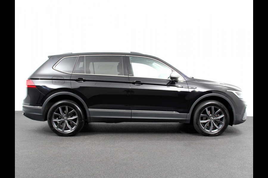Volkswagen Tiguan Allspace 1.5 TSI DSG7 MOVE 7-Persoons | Airco | PDC VA+Camera | Winterpack | Full LED | Navigatie | Trekhaak