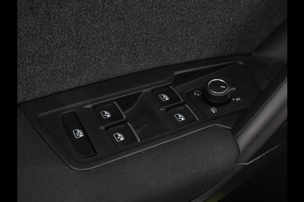 Volkswagen Tiguan Allspace 1.5 TSI DSG7 MOVE 7-Persoons | Airco | PDC VA+Camera | Winterpack | Full LED | Navigatie | Trekhaak
