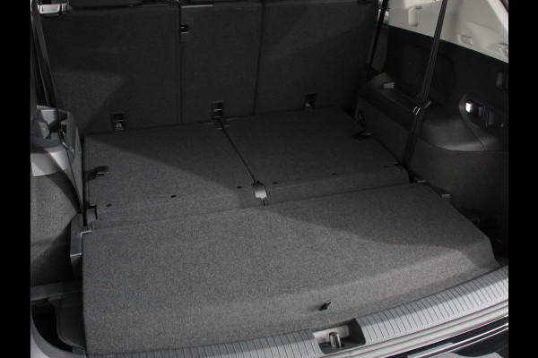 Volkswagen Tiguan Allspace 1.5 TSI DSG7 MOVE 7-Persoons | Airco | PDC VA+Camera | Winterpack | Full LED | Navigatie | Trekhaak