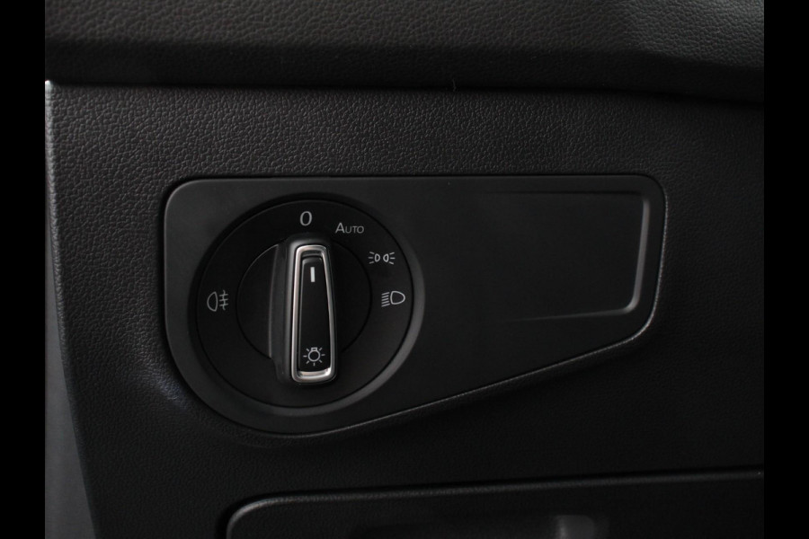 Volkswagen Tiguan Allspace 1.5 TSI DSG7 MOVE 7-Persoons | Airco | PDC VA+Camera | Winterpack | Full LED | Navigatie | Trekhaak