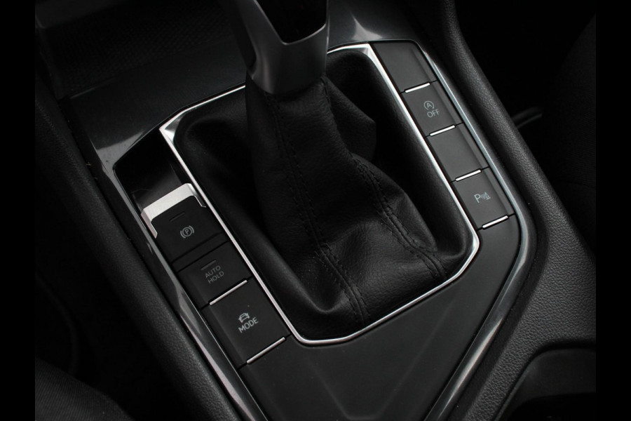 Volkswagen Tiguan Allspace 1.5 TSI DSG7 MOVE 7-Persoons | Airco | PDC VA+Camera | Winterpack | Full LED | Navigatie | Trekhaak