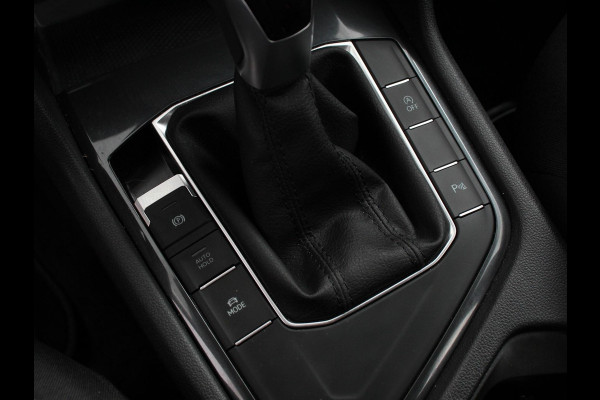 Volkswagen Tiguan Allspace 1.5 TSI DSG7 MOVE 7-Persoons | Airco | PDC VA+Camera | Winterpack | Full LED | Navigatie | Trekhaak