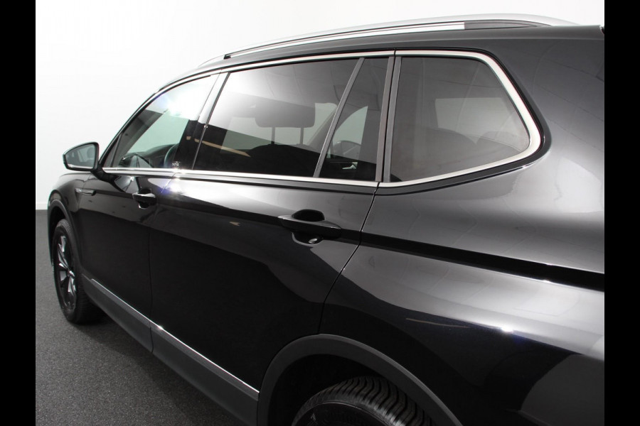 Volkswagen Tiguan Allspace 1.5 TSI DSG7 MOVE 7-Persoons | Airco | PDC VA+Camera | Winterpack | Full LED | Navigatie | Trekhaak
