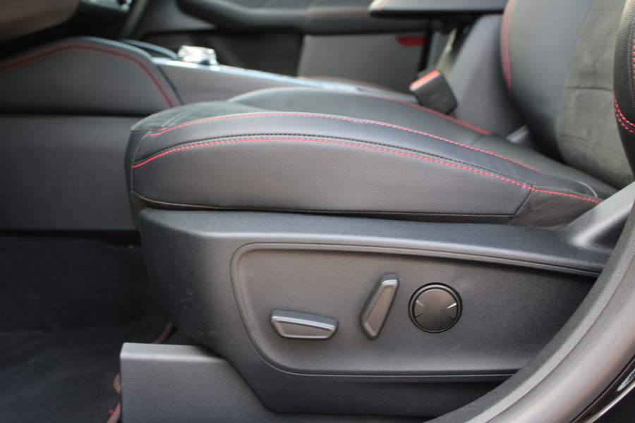 Ford Kuga 2.5 PHEV ST-Line X | Trekhaak | Black Pack | BLIS | B&O | Navigatie