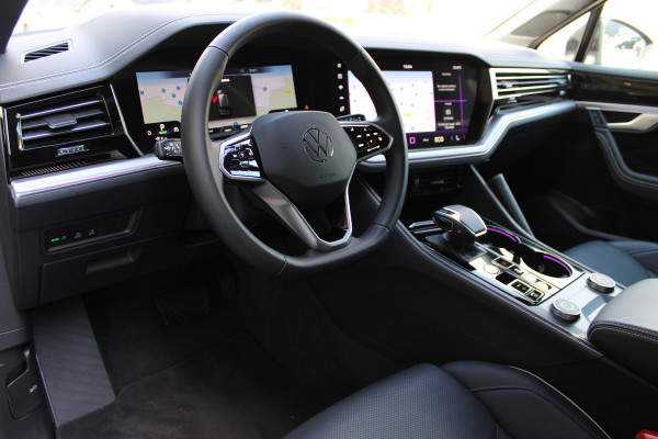 Volkswagen Touareg 3.0 TSi eHybrid 4MOTION Elegance | Massage | Head-Up | Trekhaak | Panoramadak | Compleet!