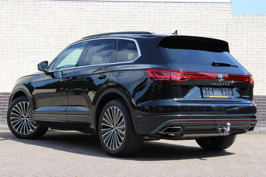 Volkswagen Touareg 3.0 TSi eHybrid 4MOTION Elegance | Massage | Head-Up | Trekhaak | Panoramadak | Compleet!