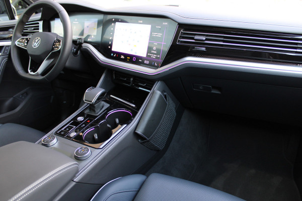 Volkswagen Touareg 3.0 TSi eHybrid 4MOTION Elegance | Massage | Head-Up | Trekhaak | Panoramadak | Compleet!