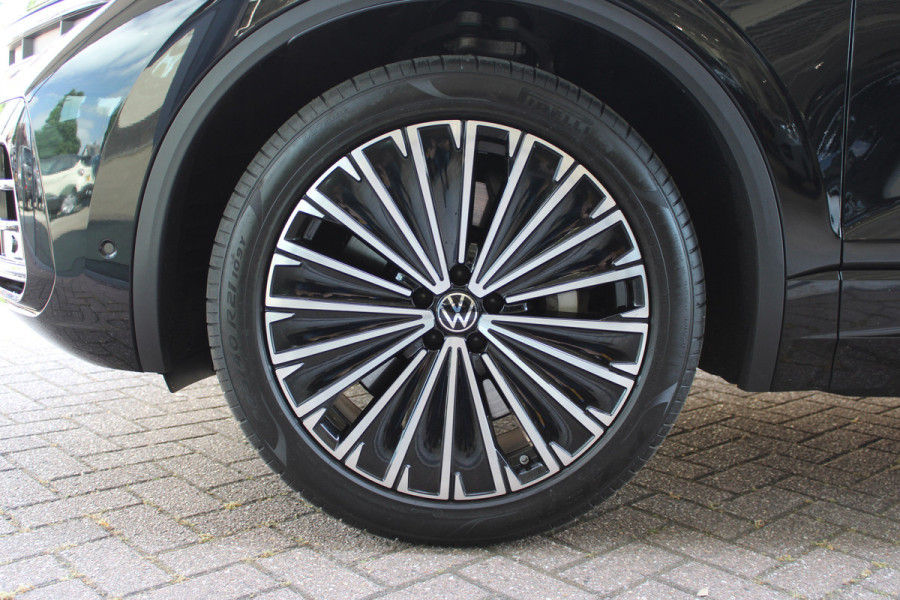 Volkswagen Touareg 3.0 TSi eHybrid 4MOTION Elegance | Massage | Head-Up | Trekhaak | Panoramadak | Compleet!