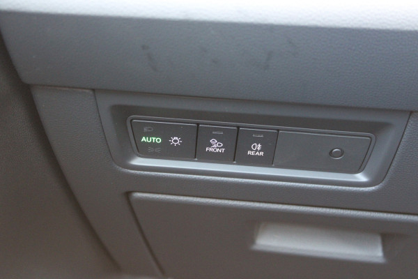 Volkswagen Touareg 3.0 TSi eHybrid 4MOTION Elegance | Massage | Head-Up | Trekhaak | Panoramadak | Compleet!