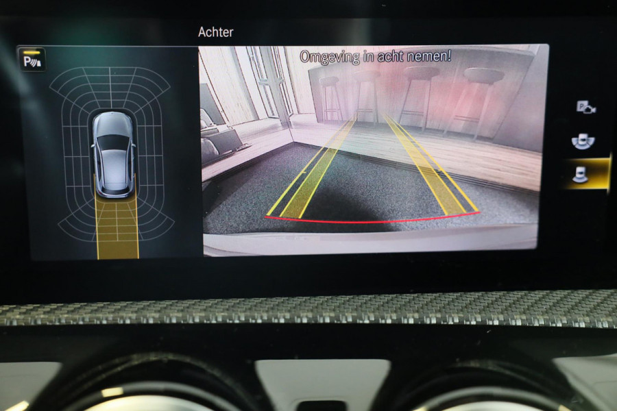 Mercedes-Benz A-Klasse 180 AMG 45 Look / AUT / Cruise Control / Camera / F1 Flippers / Navi / Led / Pdc / Xenon / 20 Inch