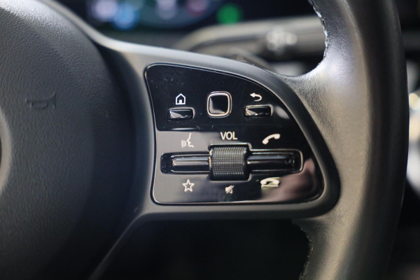 Mercedes-Benz A-Klasse 180 AMG 45 Look / AUT / Cruise Control / Camera / F1 Flippers / Navi / Led / Pdc / Xenon / 20 Inch