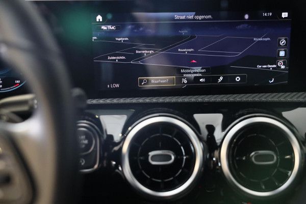 Mercedes-Benz A-Klasse 180 AMG 45 Look / AUT / Cruise Control / Camera / F1 Flippers / Navi / Led / Pdc / Xenon / 20 Inch