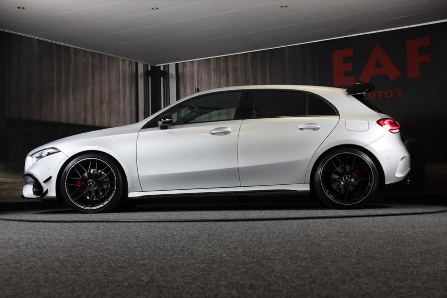 Mercedes-Benz A-Klasse 180 AMG 45 Look / AUT / Cruise Control / Camera / F1 Flippers / Navi / Led / Pdc / Xenon / 20 Inch