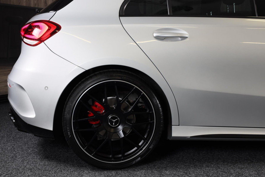 Mercedes-Benz A-Klasse 180 AMG 45 Look / AUT / Cruise Control / Camera / F1 Flippers / Navi / Led / Pdc / Xenon / 20 Inch