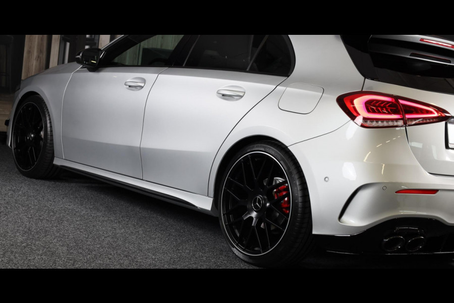 Mercedes-Benz A-Klasse 180 AMG 45 Look / AUT / Cruise Control / Camera / F1 Flippers / Navi / Led / Pdc / Xenon / 20 Inch