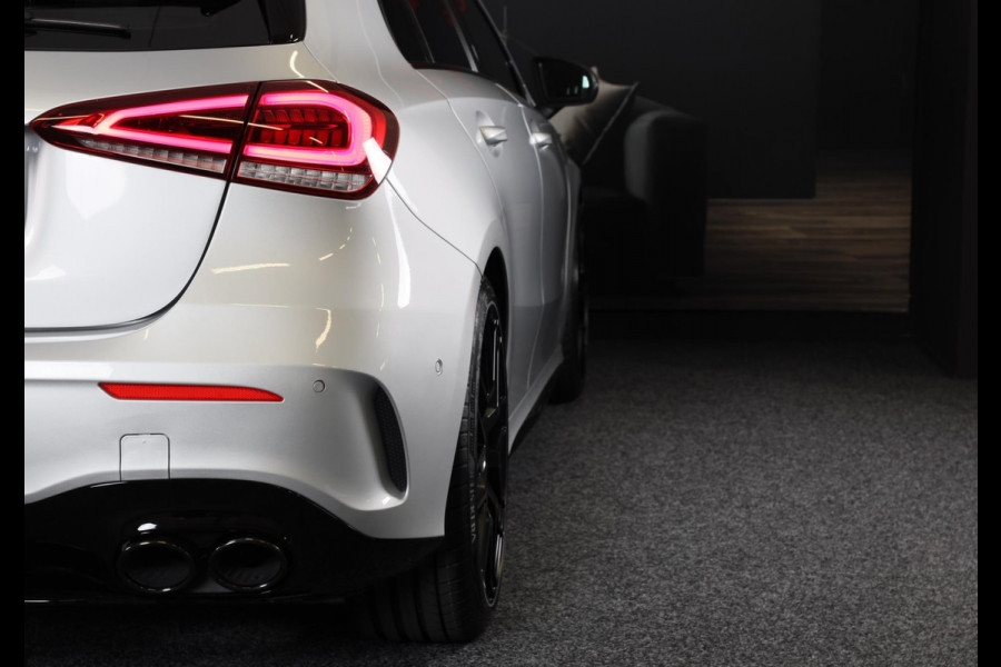 Mercedes-Benz A-Klasse 180 AMG 45 Look / AUT / Cruise Control / Camera / F1 Flippers / Navi / Led / Pdc / Xenon / 20 Inch